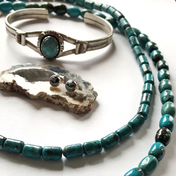 Native American turquoise cuff - Picture 2 of 3